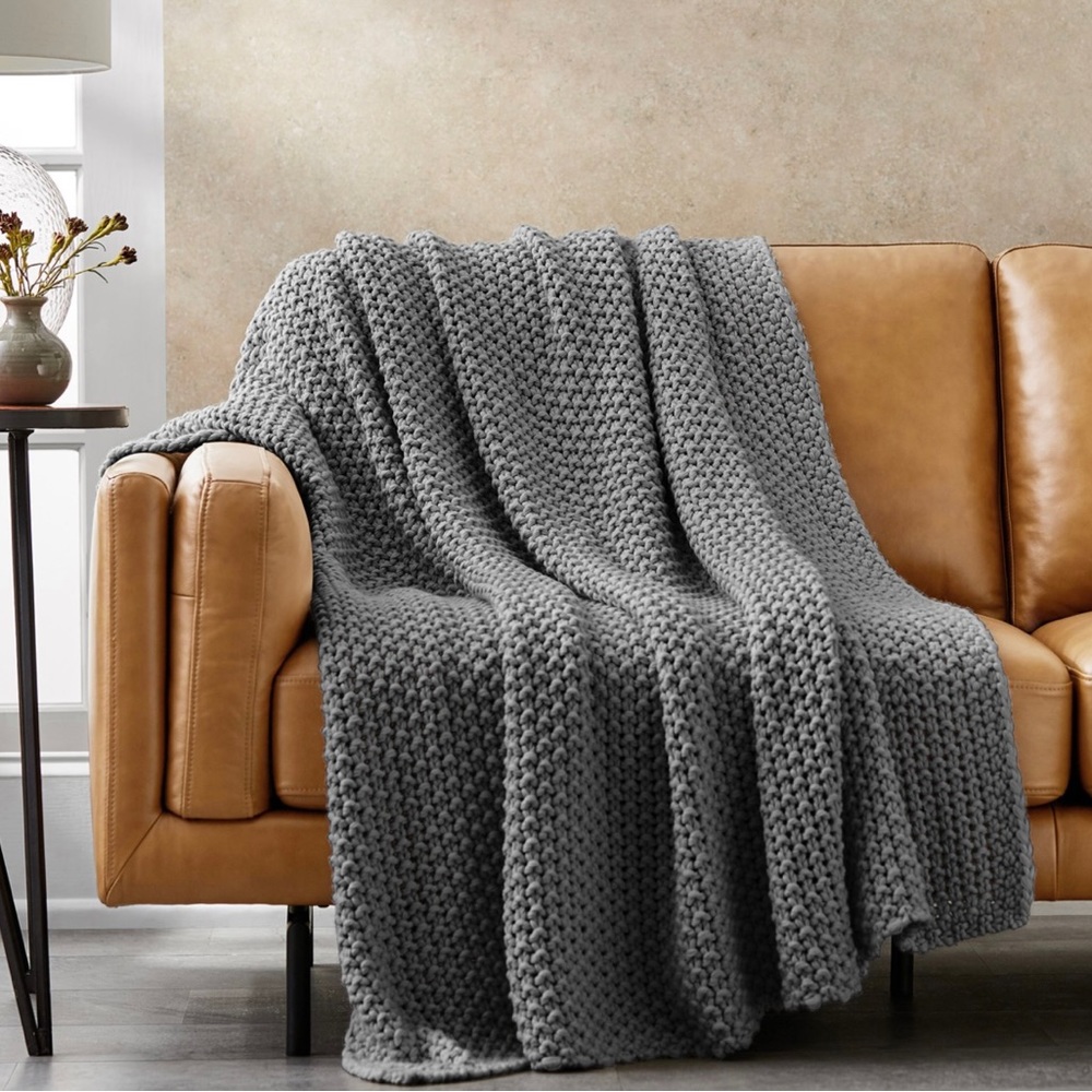 Member’s Mark Chunky Knit Oversize Throw